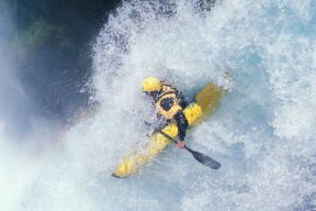 欧洲杯决赛现场：战术、激情、荣耀的交汇，欧洲杯决赛低调