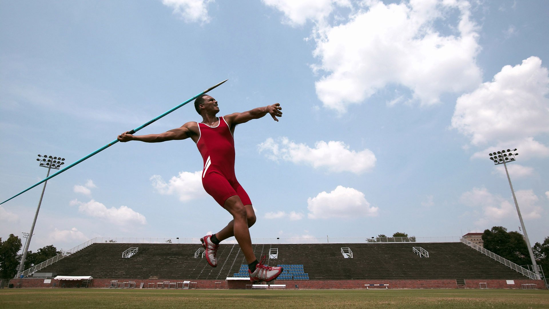 国际马拉松北京站吸引数万跑者，北京国际马拉松2021比赛路线